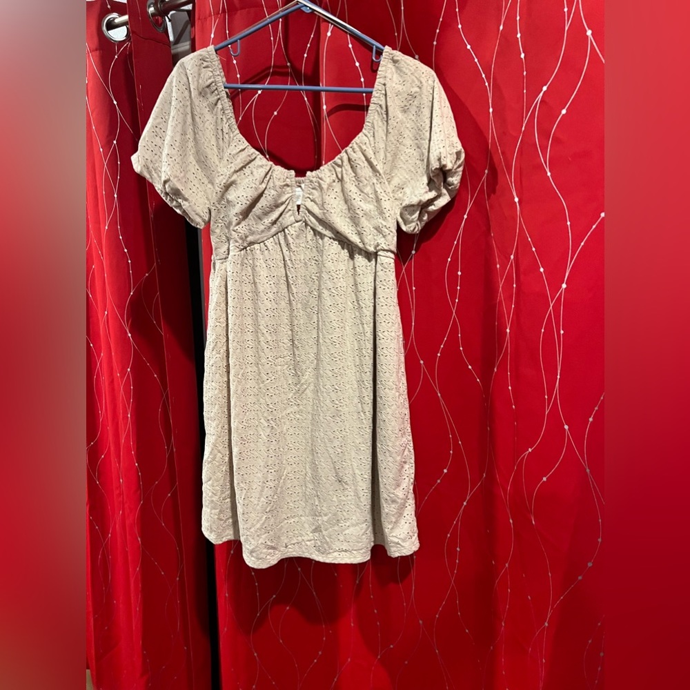 Nwot urban romantics size large cream dress